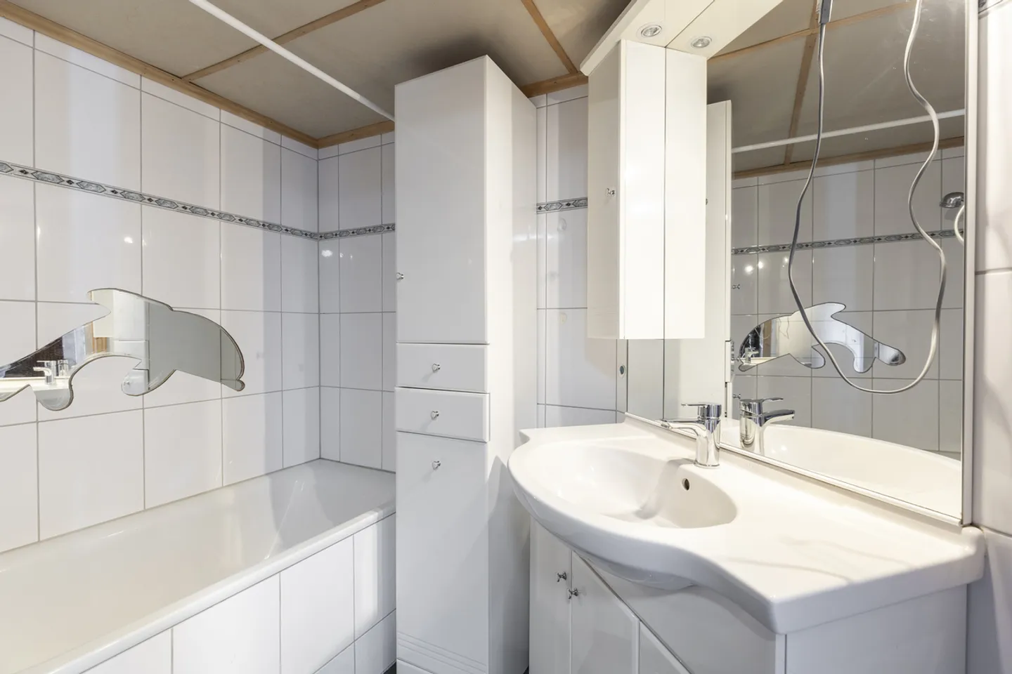 Vielseitiges Familienhaus in zentraler Lage - Foto 9 von 13