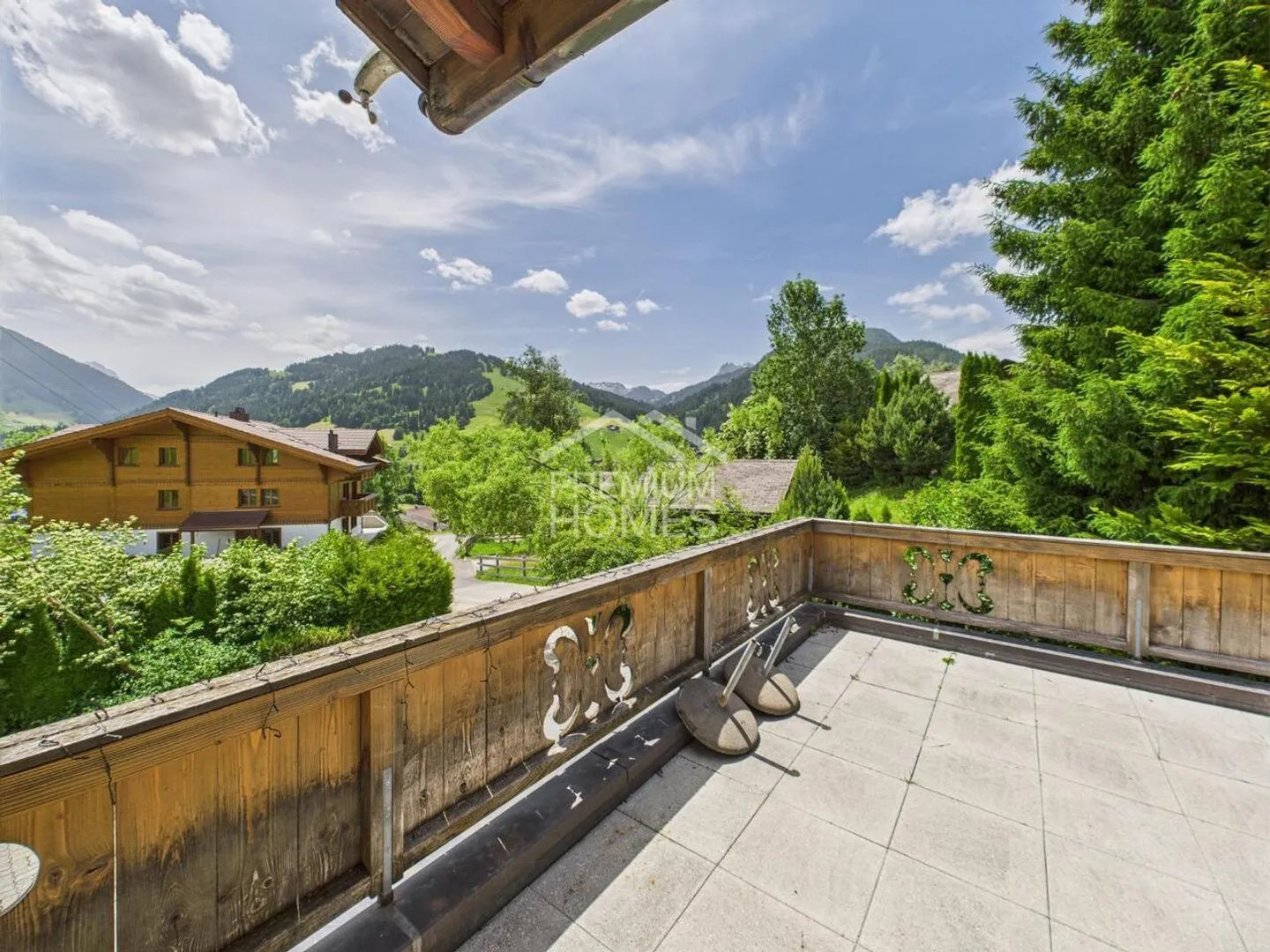 Tesoro senza tempo sulla terrazza di Saanen - Foto 3 di 12