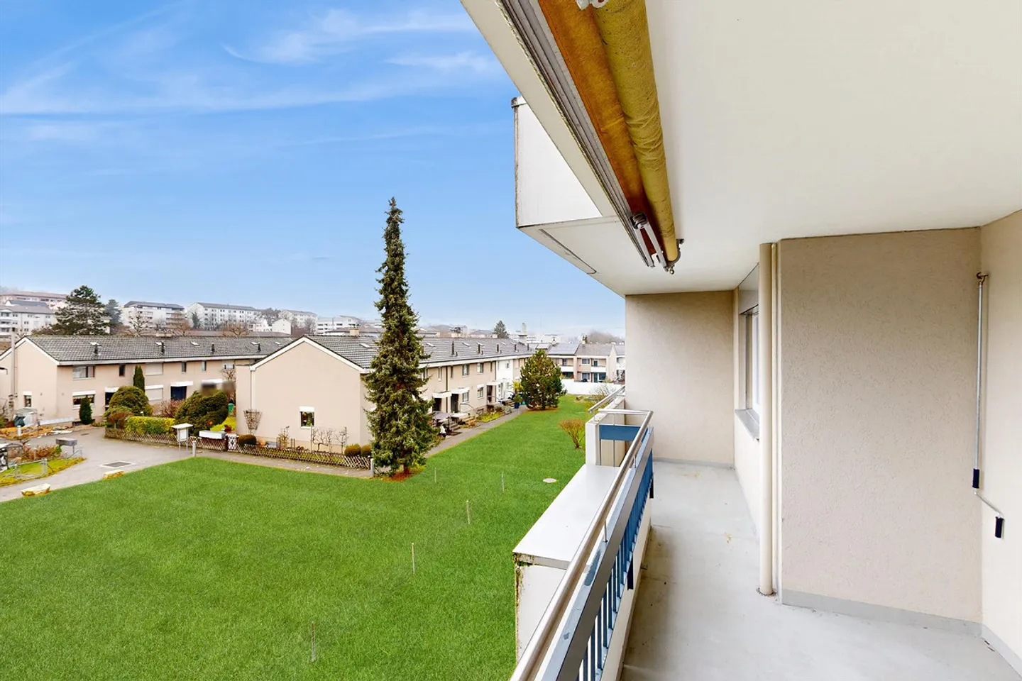 Modern 3.5-Room Apartment - Photo 1 of 10