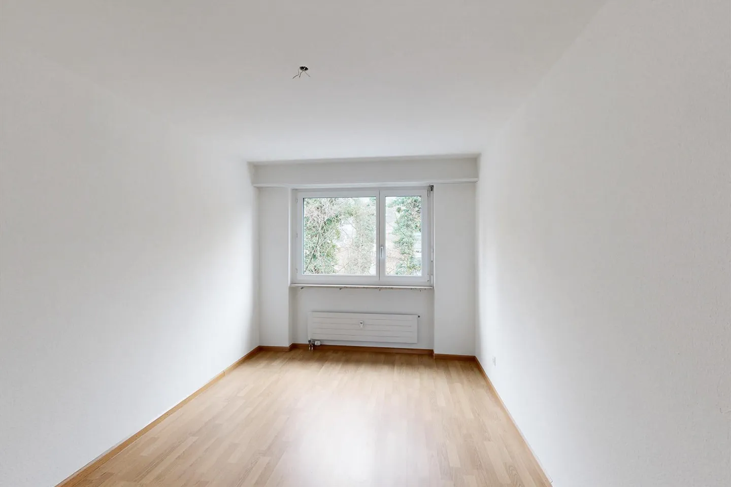 Modern 3.5-Room Apartment - Photo 9 of 10