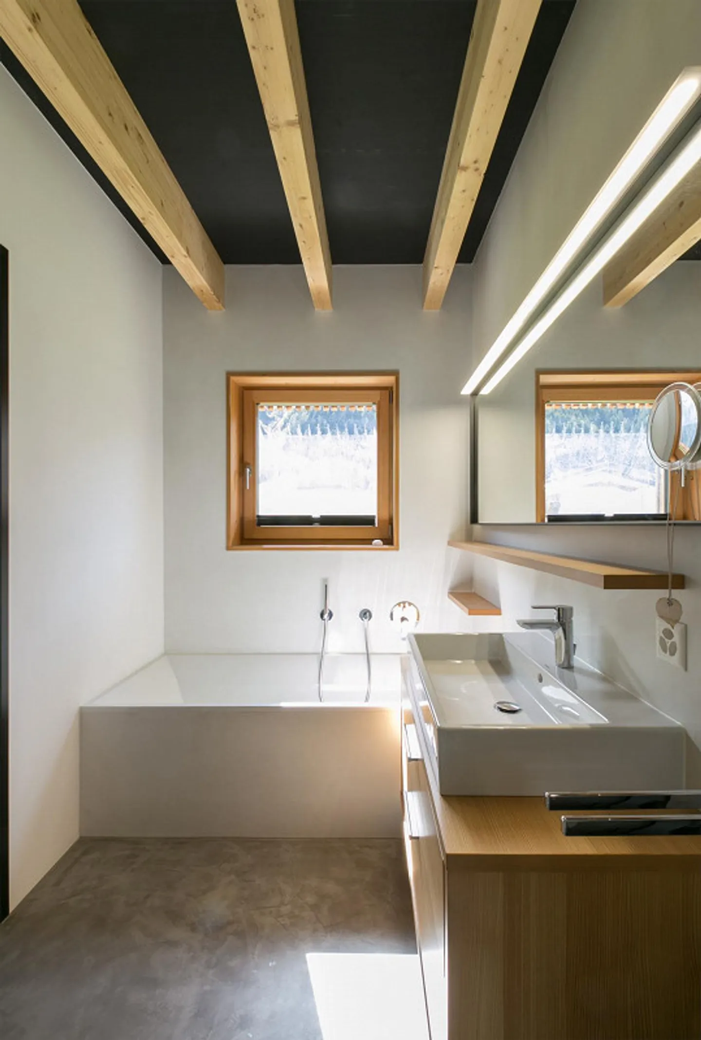 Concrete and Lain - Photo 3 of 6