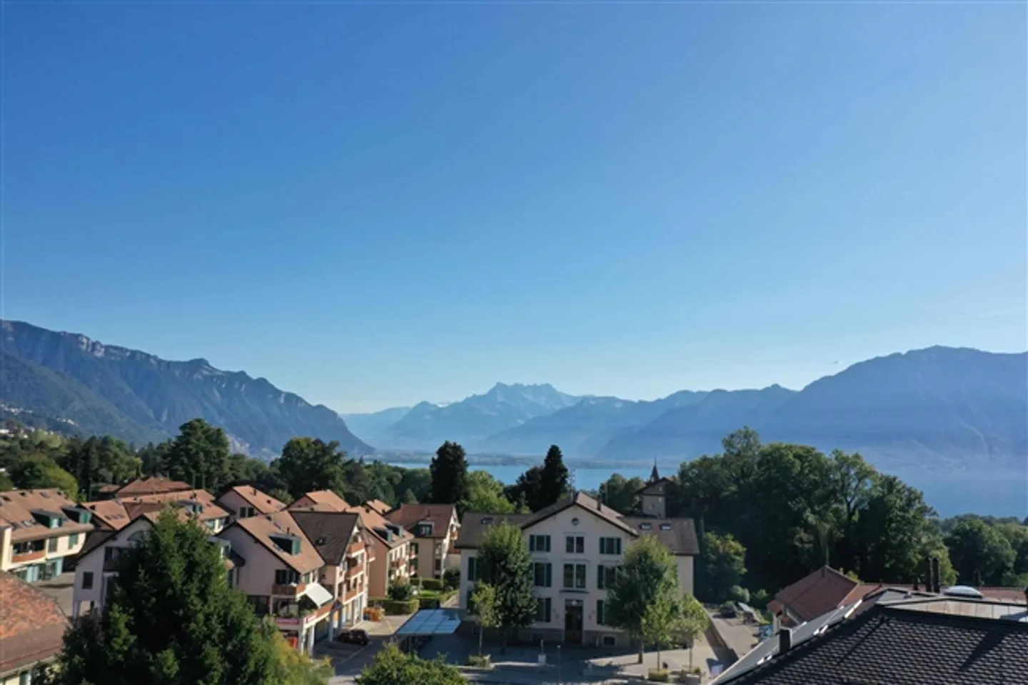 Nuovo appartamento di 4,5 stanze con vista lago - Foto 9 di 10