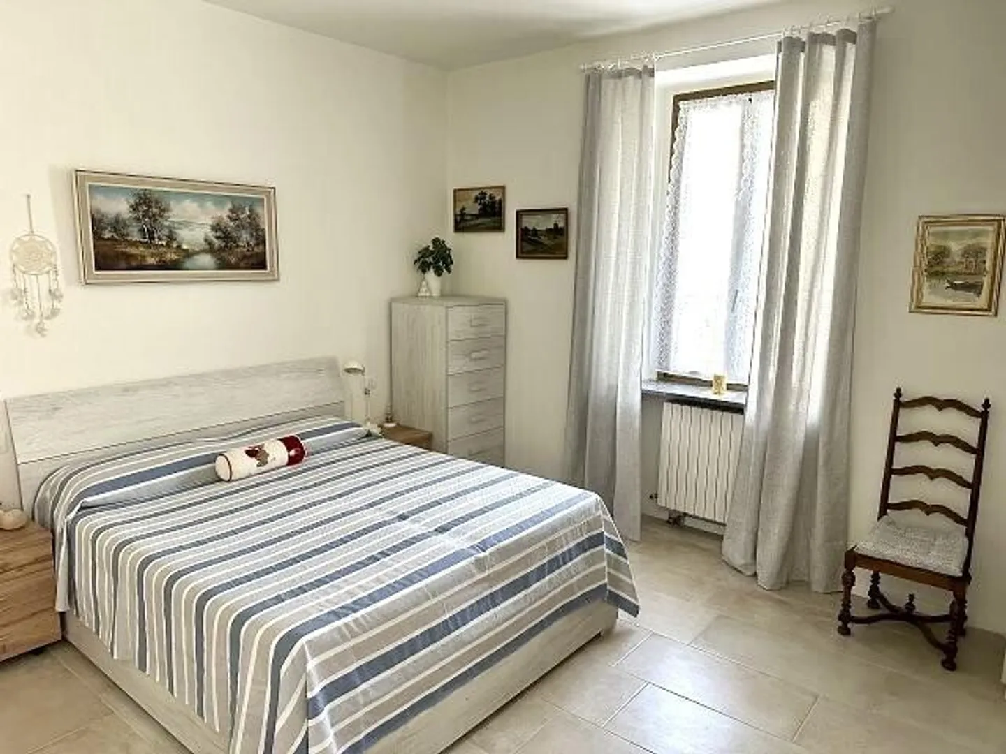 2-Familienhaus an sehr ruhiger, sonniger, zentraler Lage / casa bifamilare con giardino, molto tranquillo, soleggiata - Foto 10 di 13