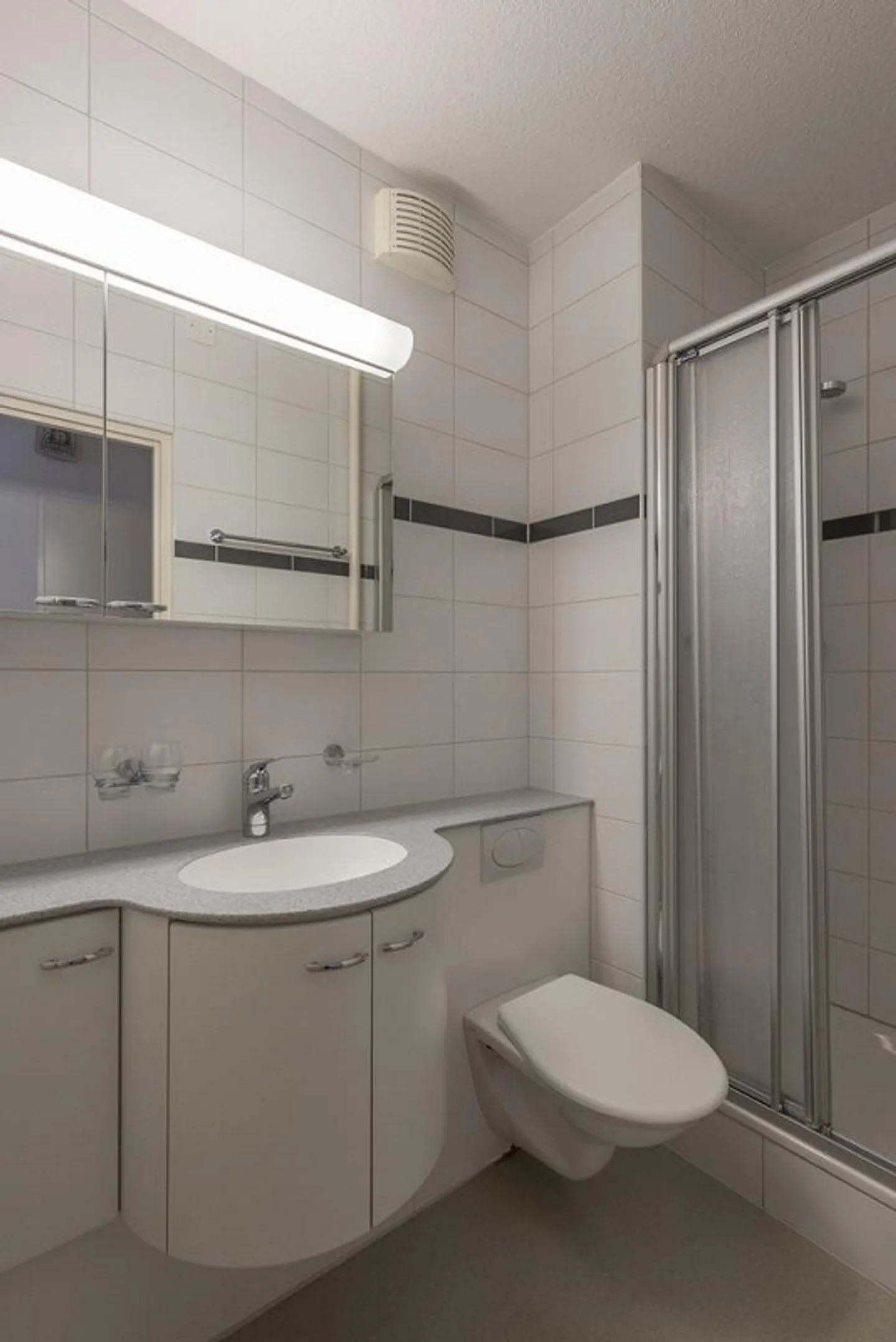 AFFITTARE SENZA DEPOSITO - Atmosfera Urbana in un Quartiere Centrale della Città - Foto 3 di 6