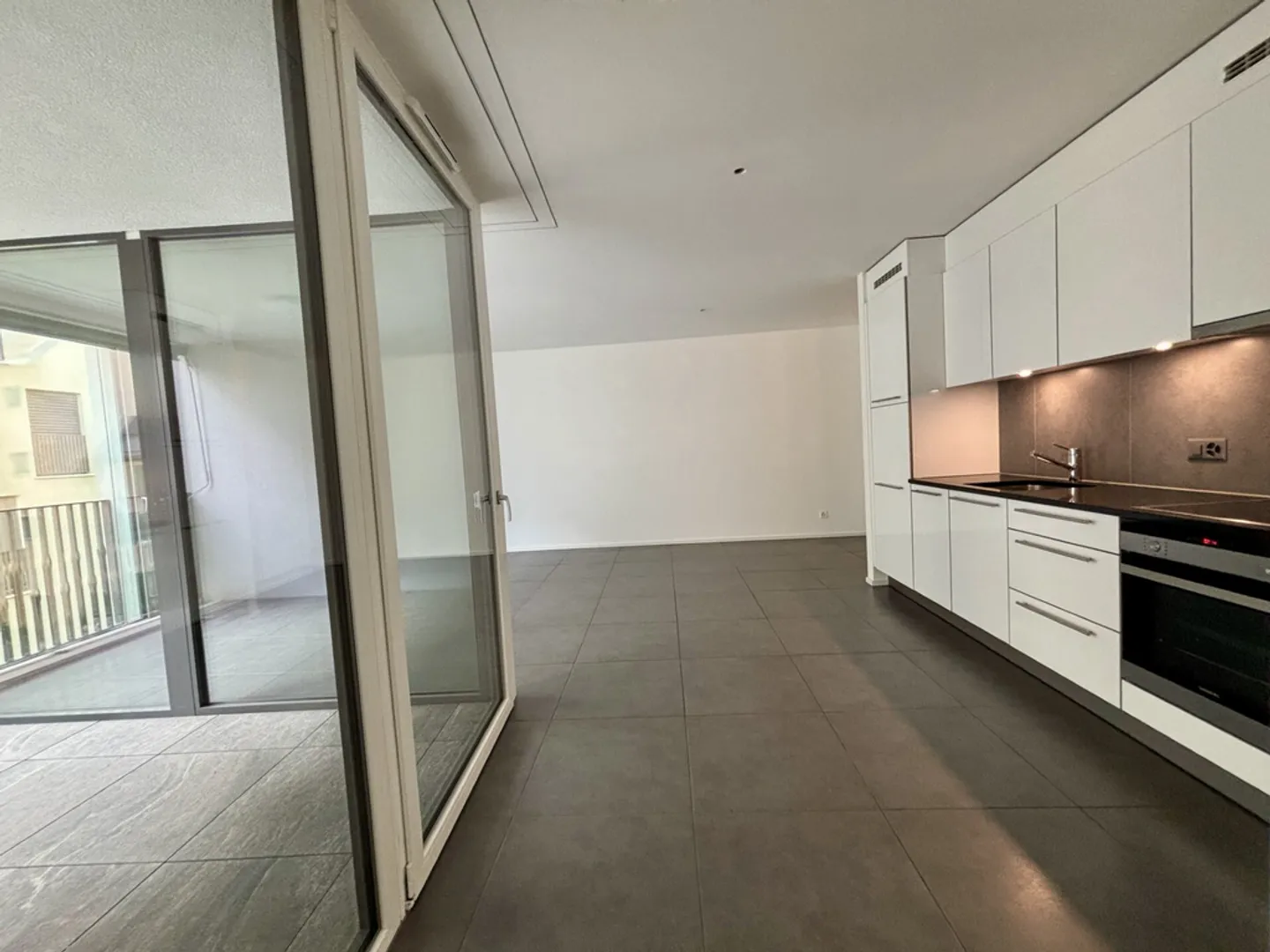 Appartamento spazioso 2.5 locali - Foto 4 di 10