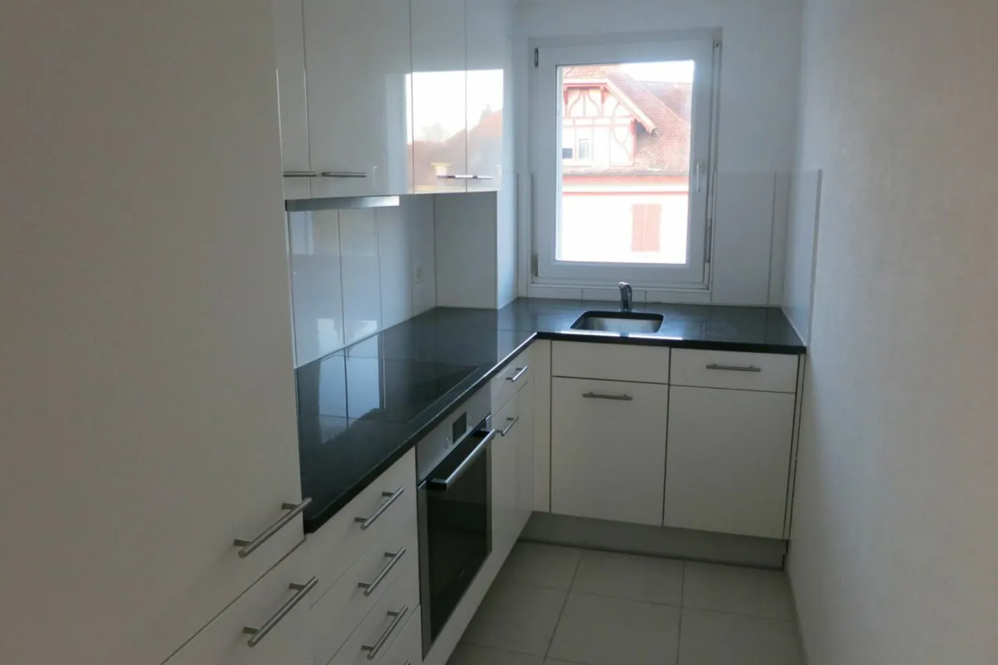 Belle appartement de 2,5 pièces avec galerie - Photo 2 sur 11