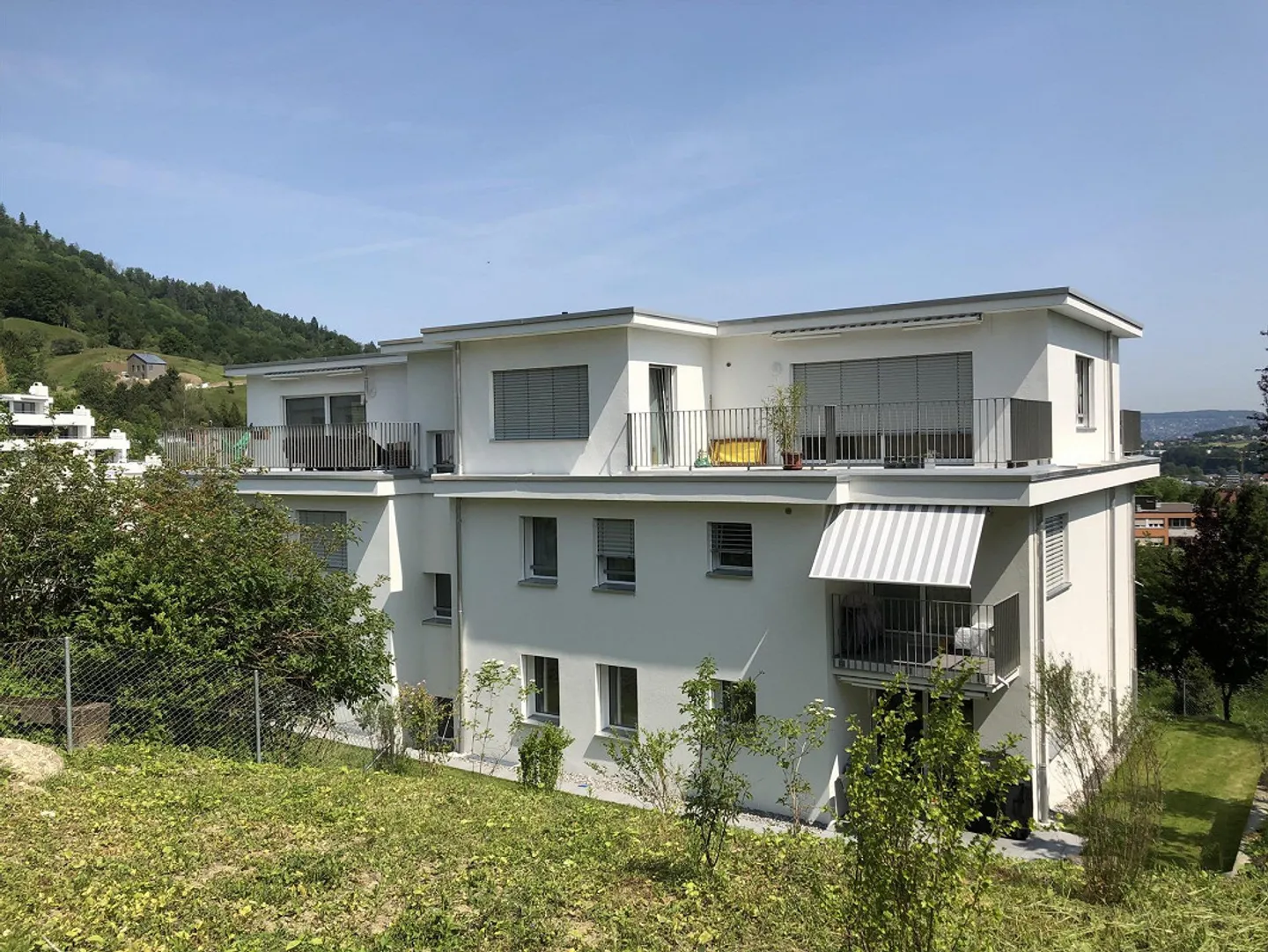 Charming 3.5 Room Apartment in the Heart of Adliswil - Prime Location, Bright & Modern! - Photo 1 of 11