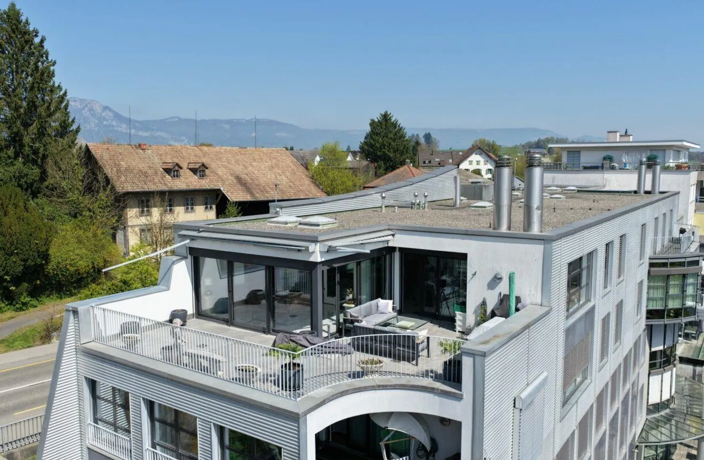 Appartement penthouse de 4,5 pièces de rêve avec grande terrasse à Biberist - Photo 1 sur 9