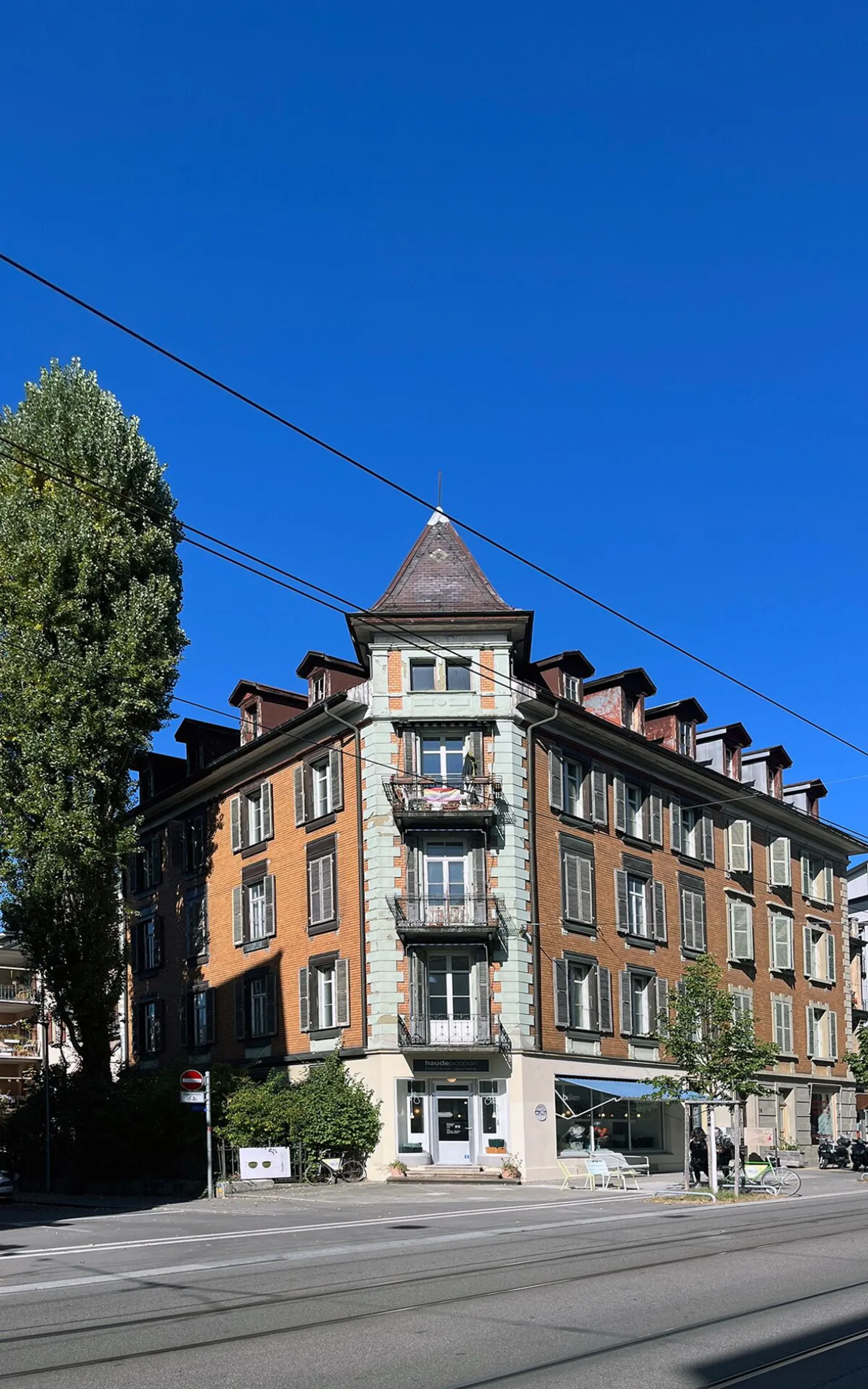 First rental after complete renovation - 5-room apartments in the center of Breitsch - Photo 1 of 2