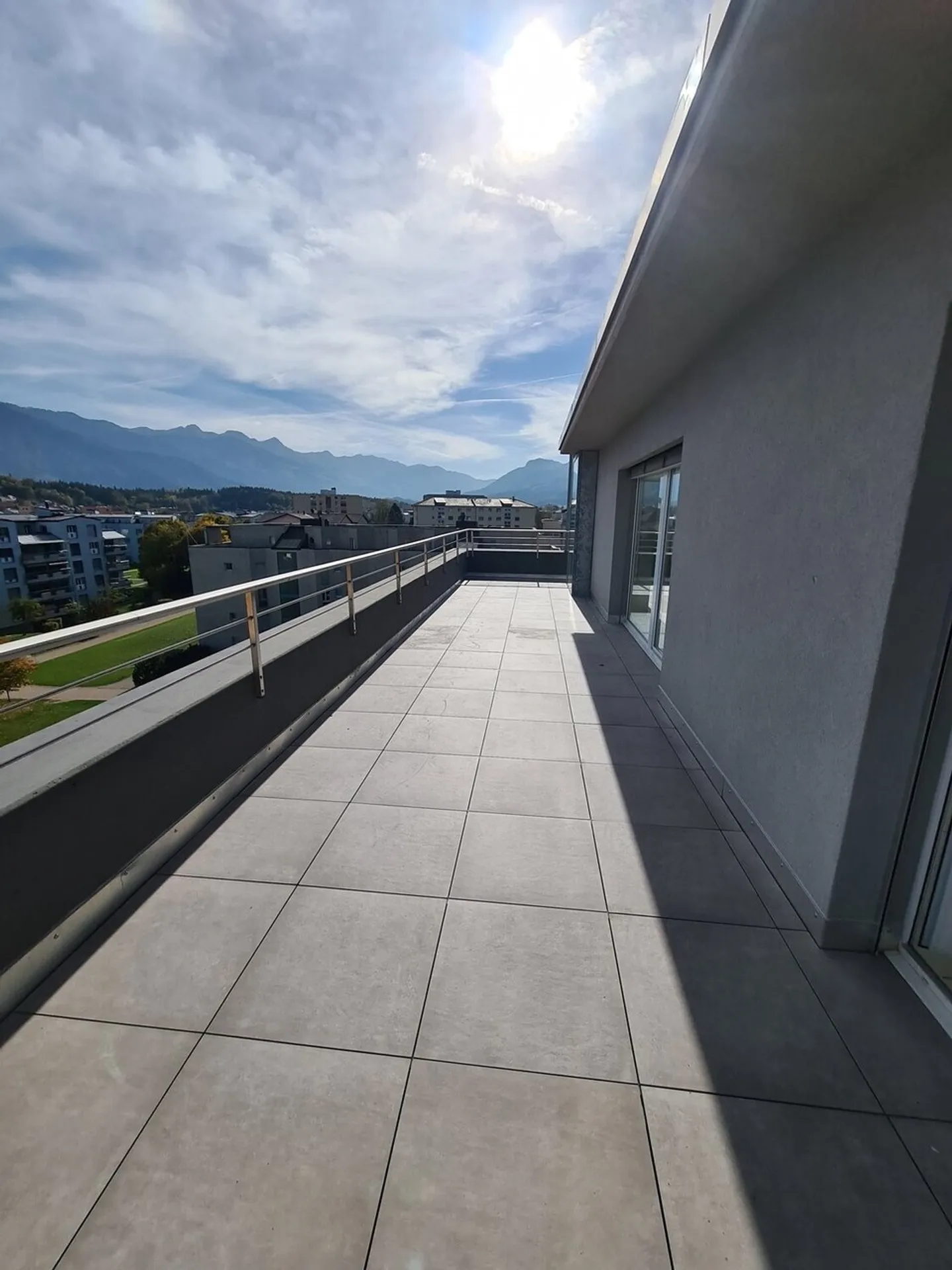 Superbo appartamento attico di 4.5 locali - Foto 11 di 13