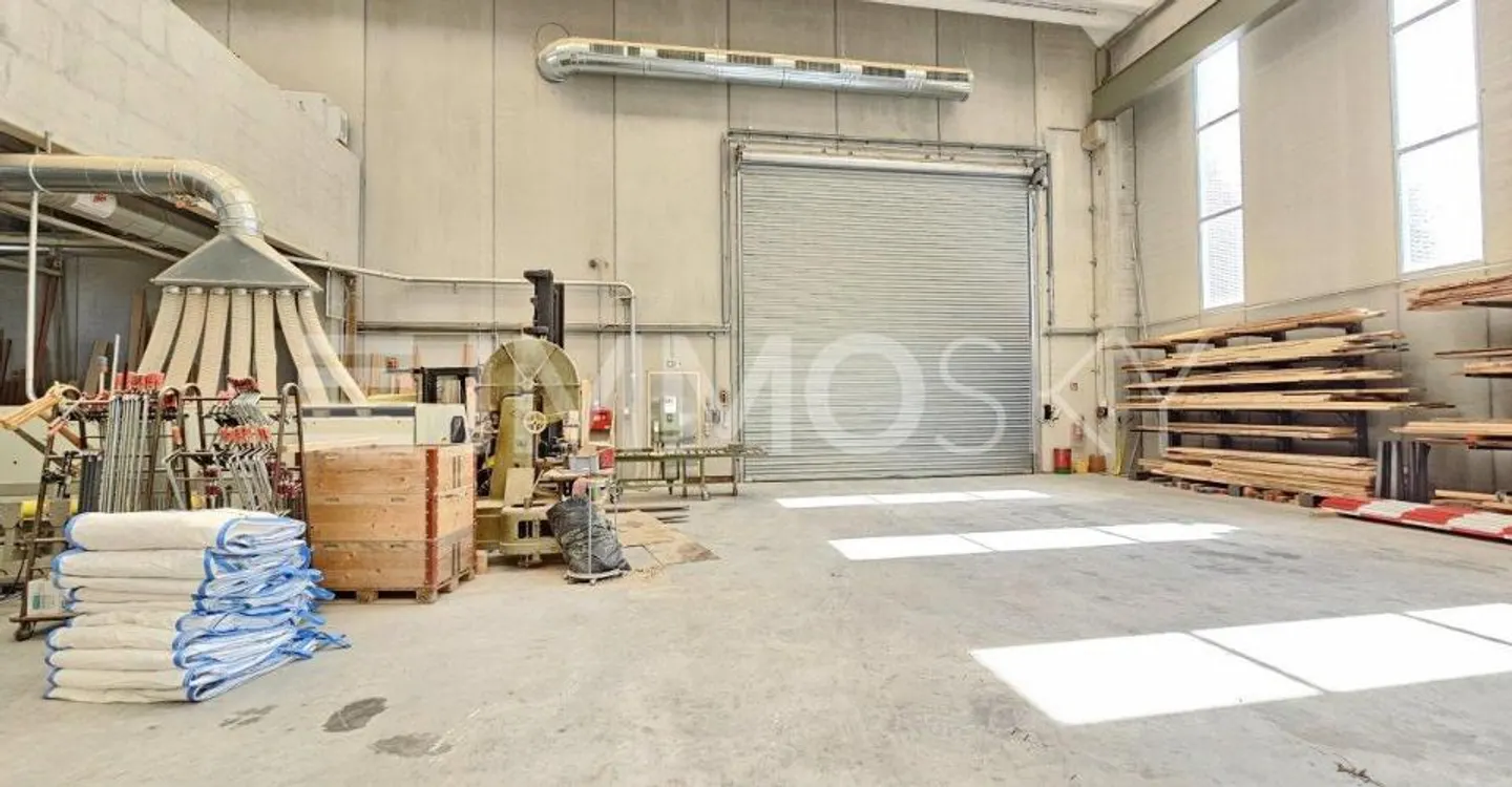 Ready-to-use commercial hall for craft businesses - Photo 5 of 5