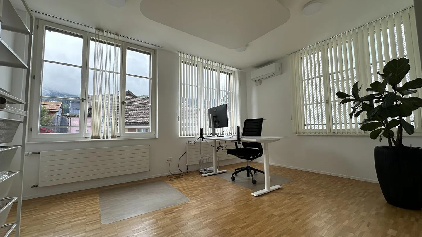Flexible office spaces in the center of Appenzell for sublease - Photo 13 of 15