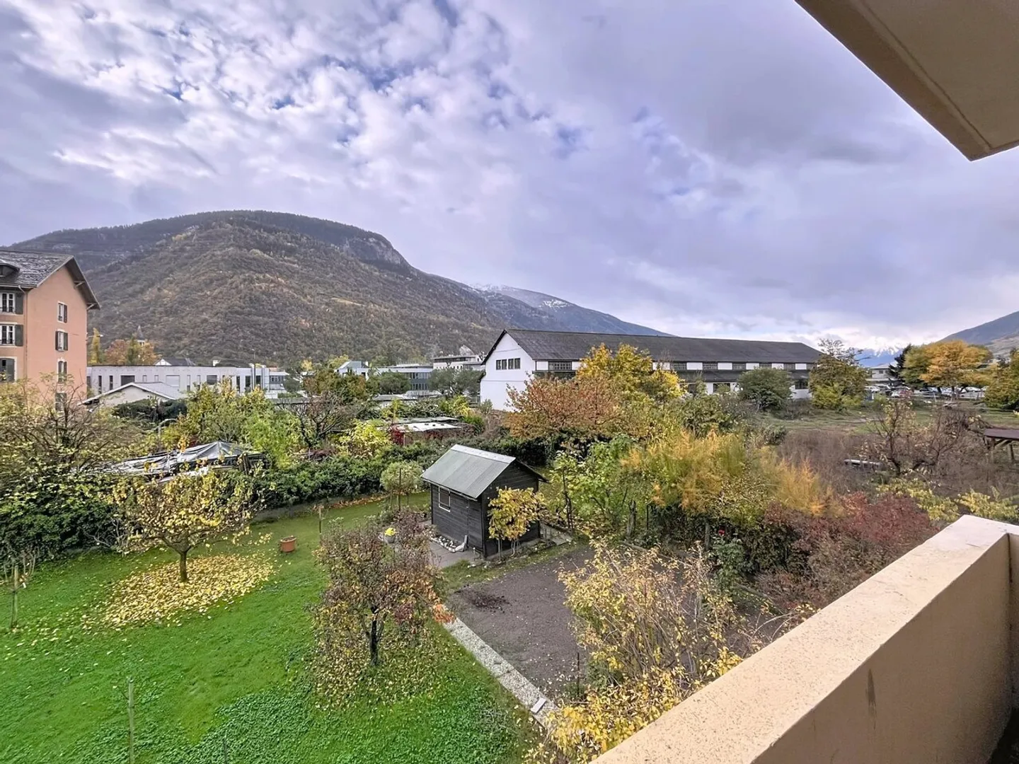 3,5-Zimmer-Wohnung zur Renovierung in Sierre - Foto 1 von 10