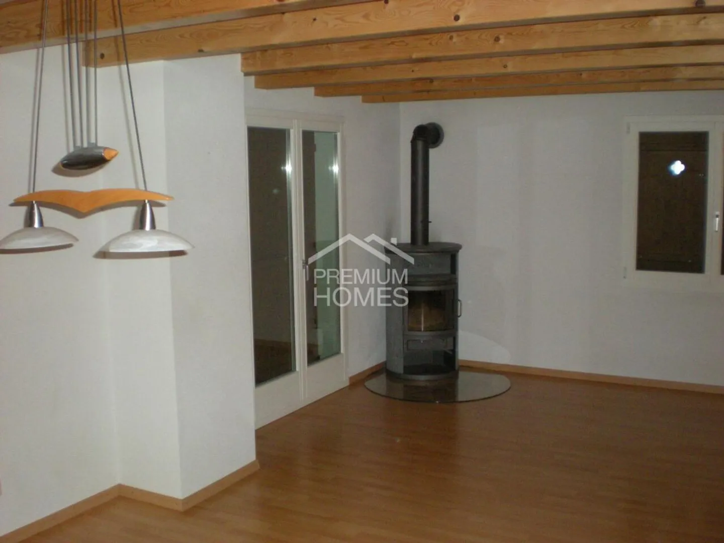 A Winter Dream Charming Chalet in Studen SZ - Photo 4 of 5