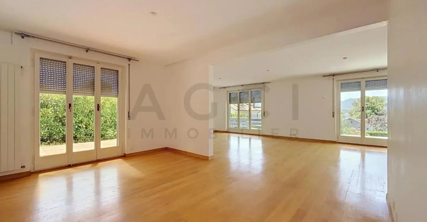 Magnifique villa avec accès au lac - Photo 6 sur 11