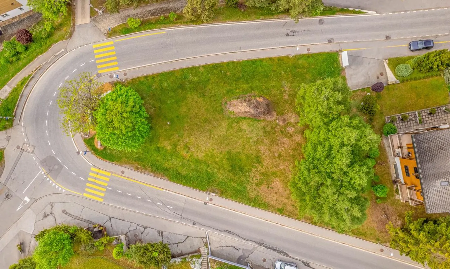 Land in the center of Ovronnaz with good development potential - Photo 3 of 13