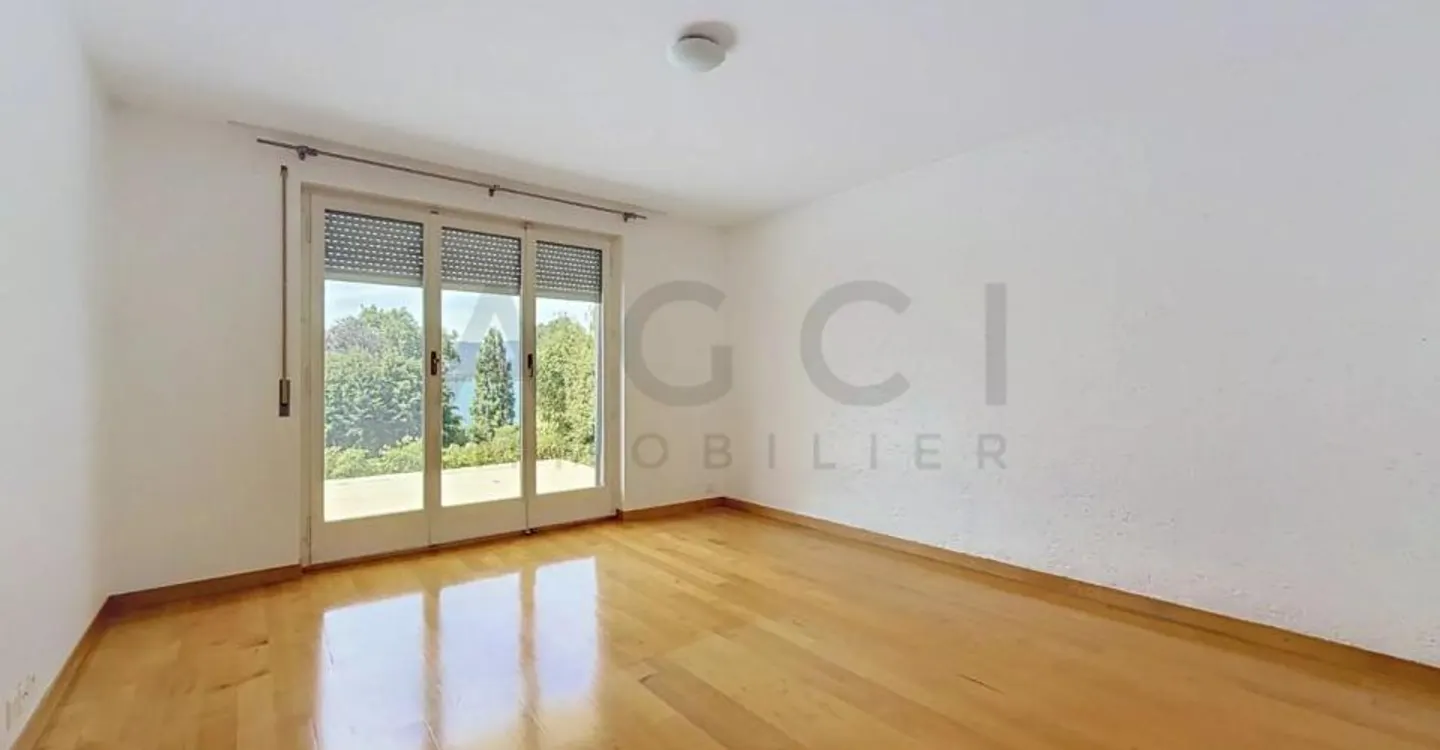 Magnifique villa avec accès au lac - Photo 11 sur 11