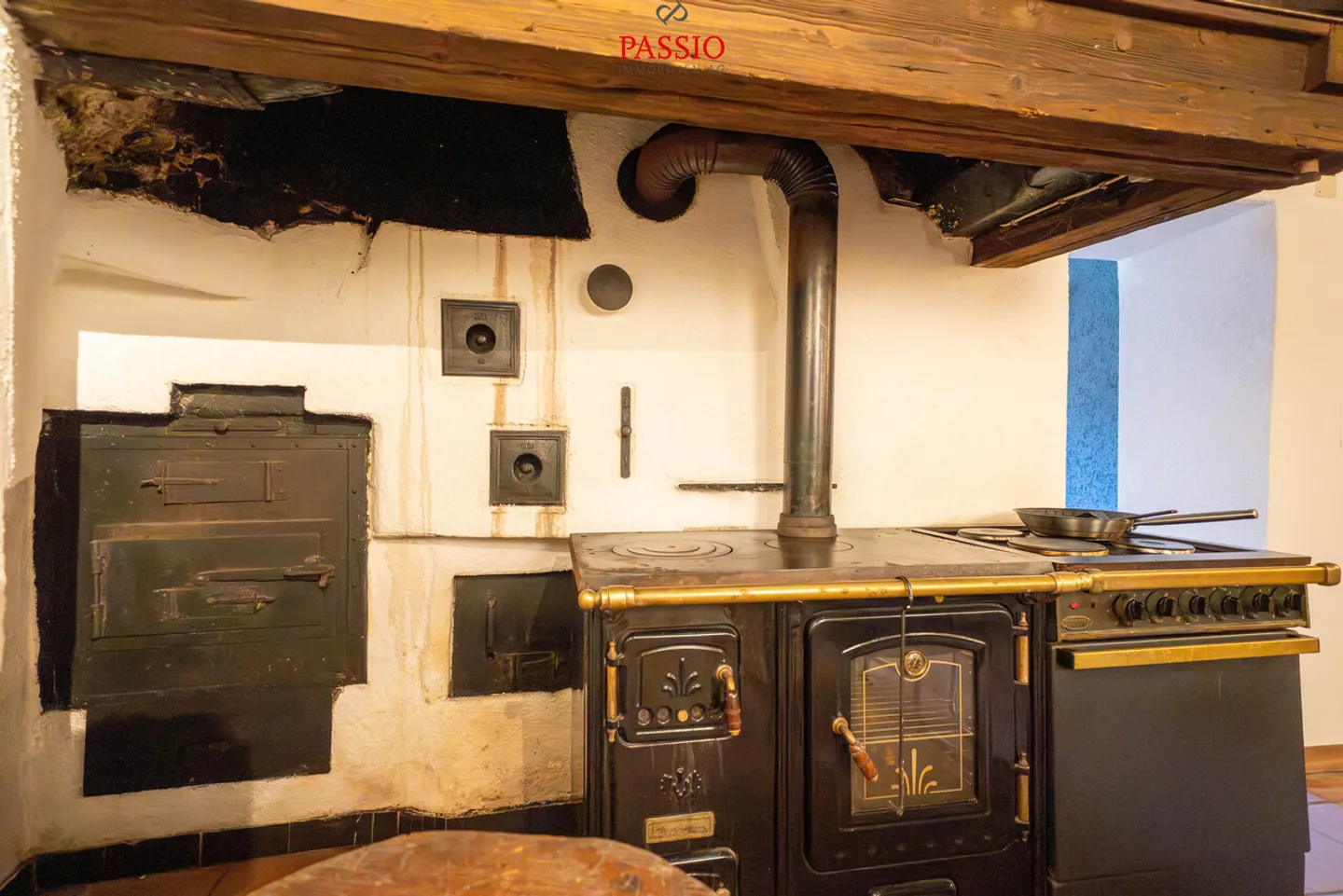 Grande casa colonica di 8 stanze con idillio da giardino e molto potenziale - Foto 10 di 32