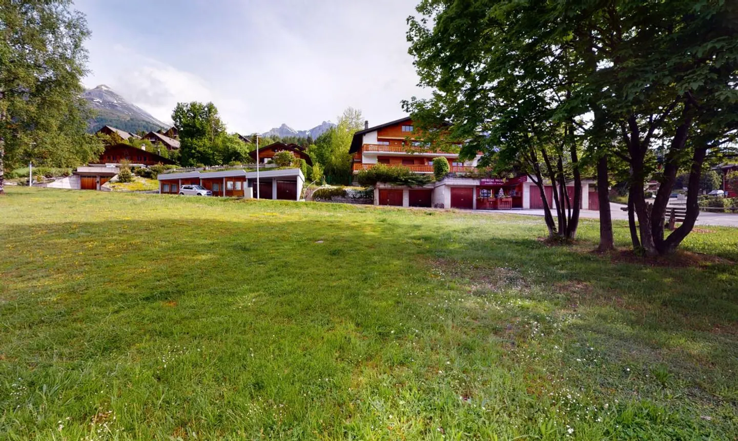 Land in the center of Ovronnaz with good development potential - Photo 10 of 13