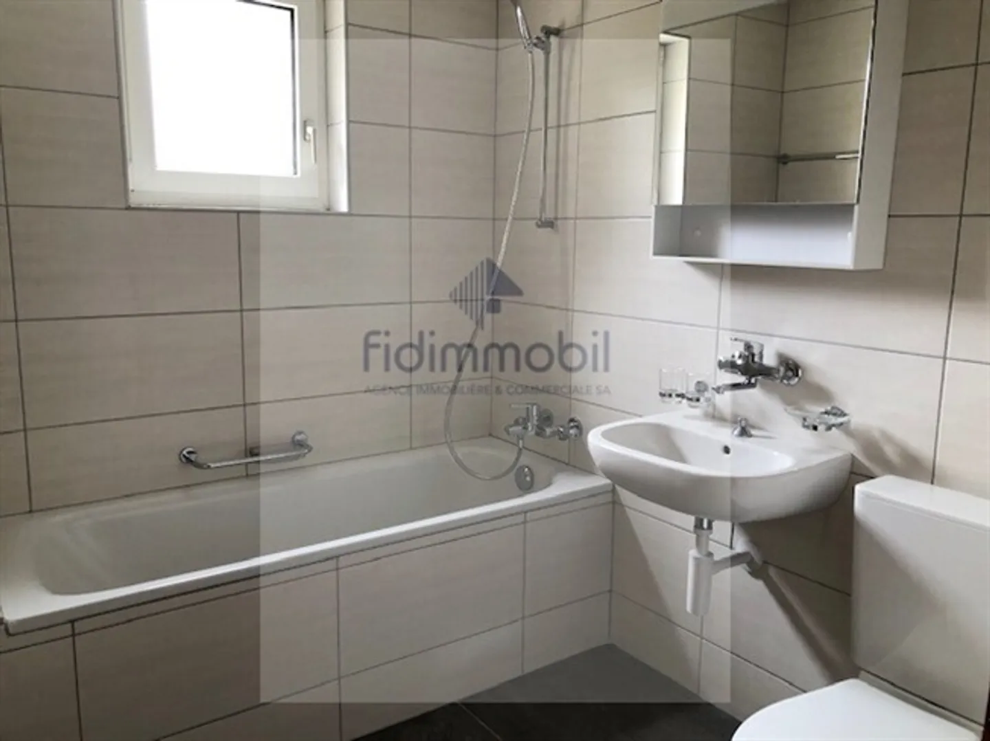 Loué, 5,5 pièces, Fritz-Courvoisier 34E-34F, La Chaux-de-Fonds - Photo 6 sur 6