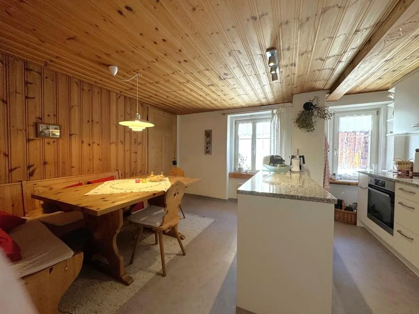 Bijou en bois d'arole avec vue panoramique - Photo 7 sur 10