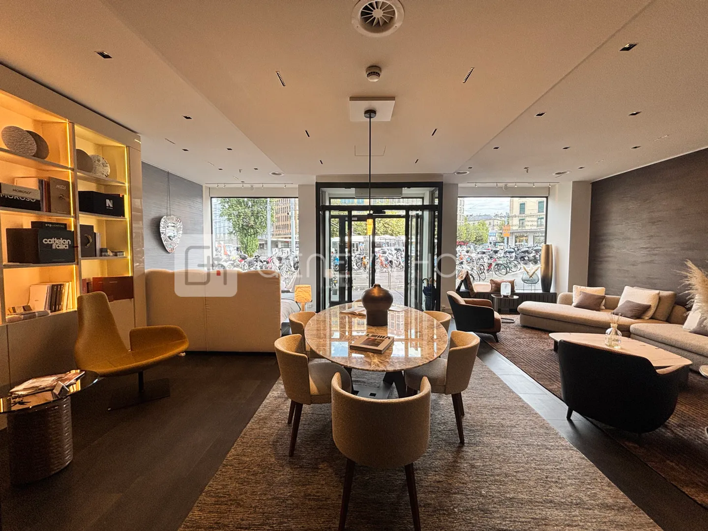 Magnifique arcade en plein centre-ville - Emplacement premium - Photo 5 sur 7