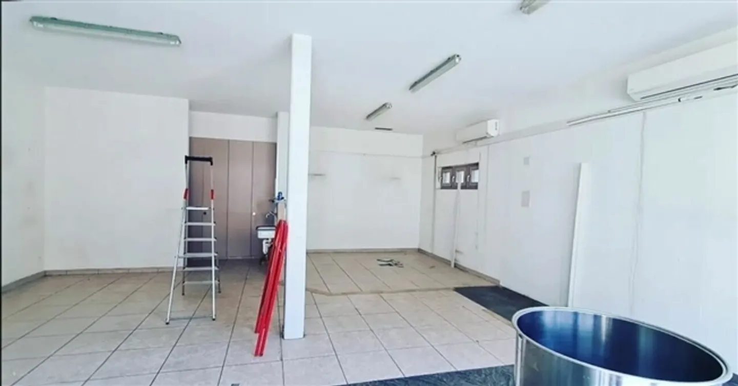 Gewerbefläche im Zentrum von Riddes - Foto 2 von 7