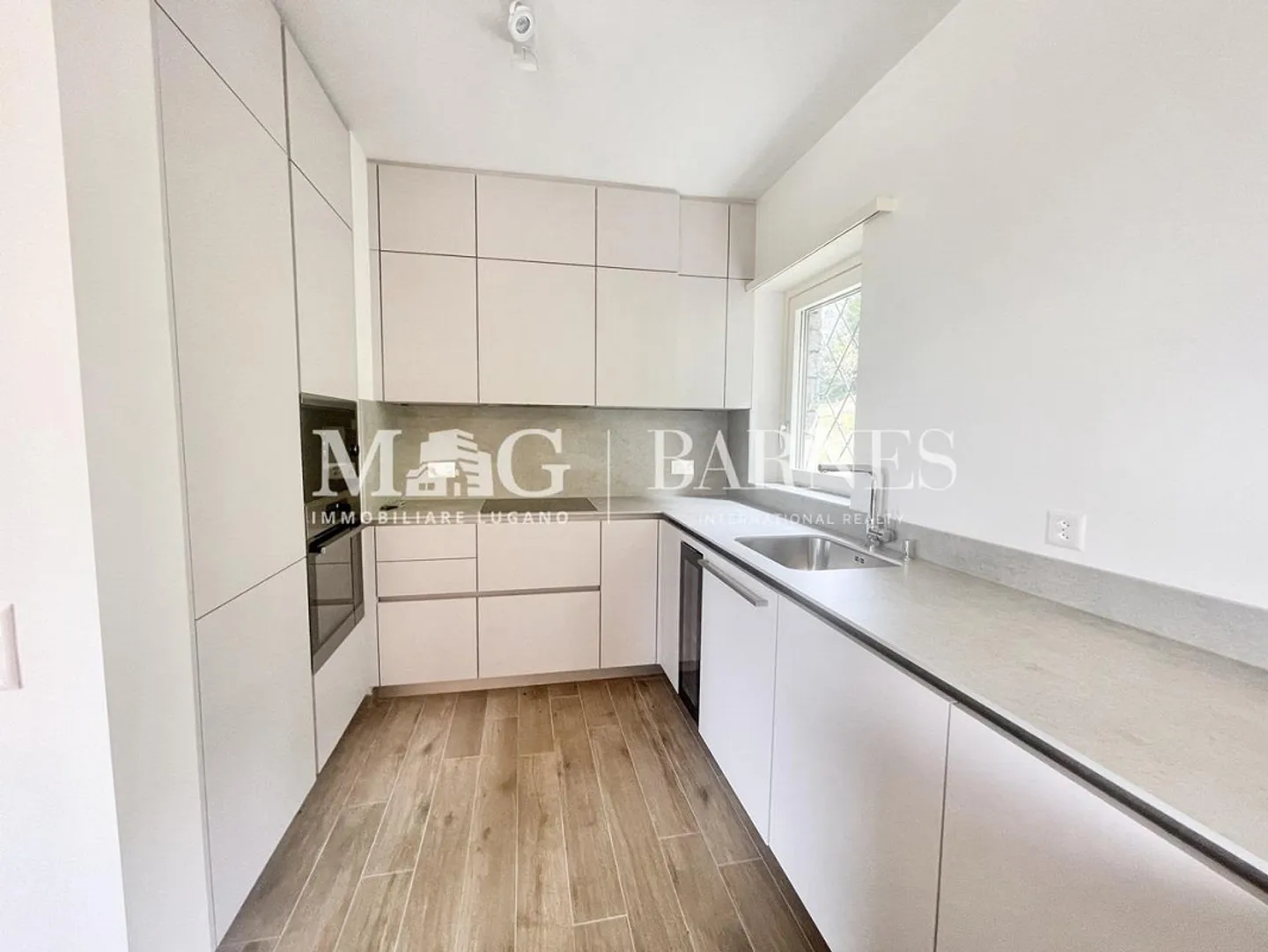 Lugano: Haus inmitten von Grün mit großem Garten - Foto 5 von 14