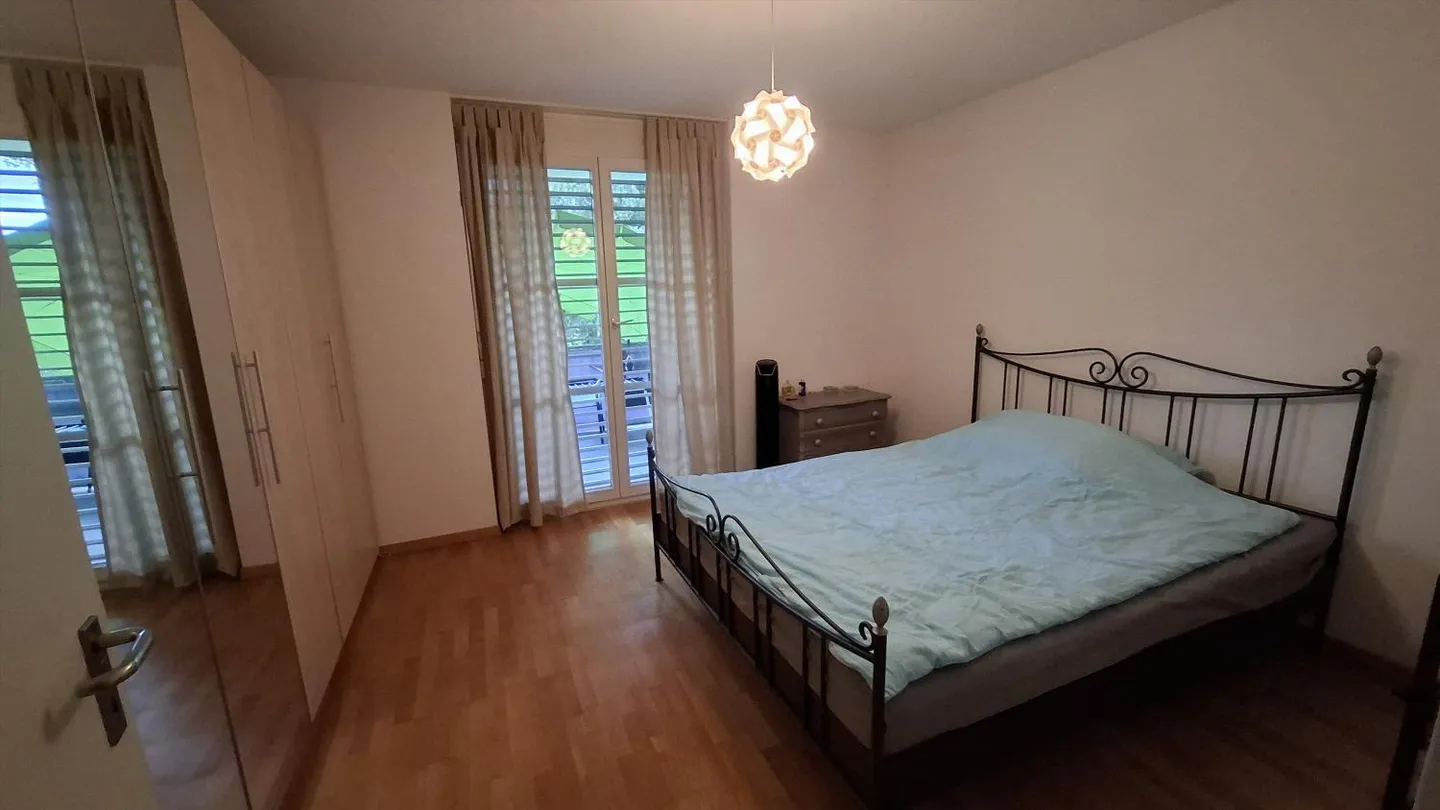 Charming Apartment in Central Location - Photo 6 of 8