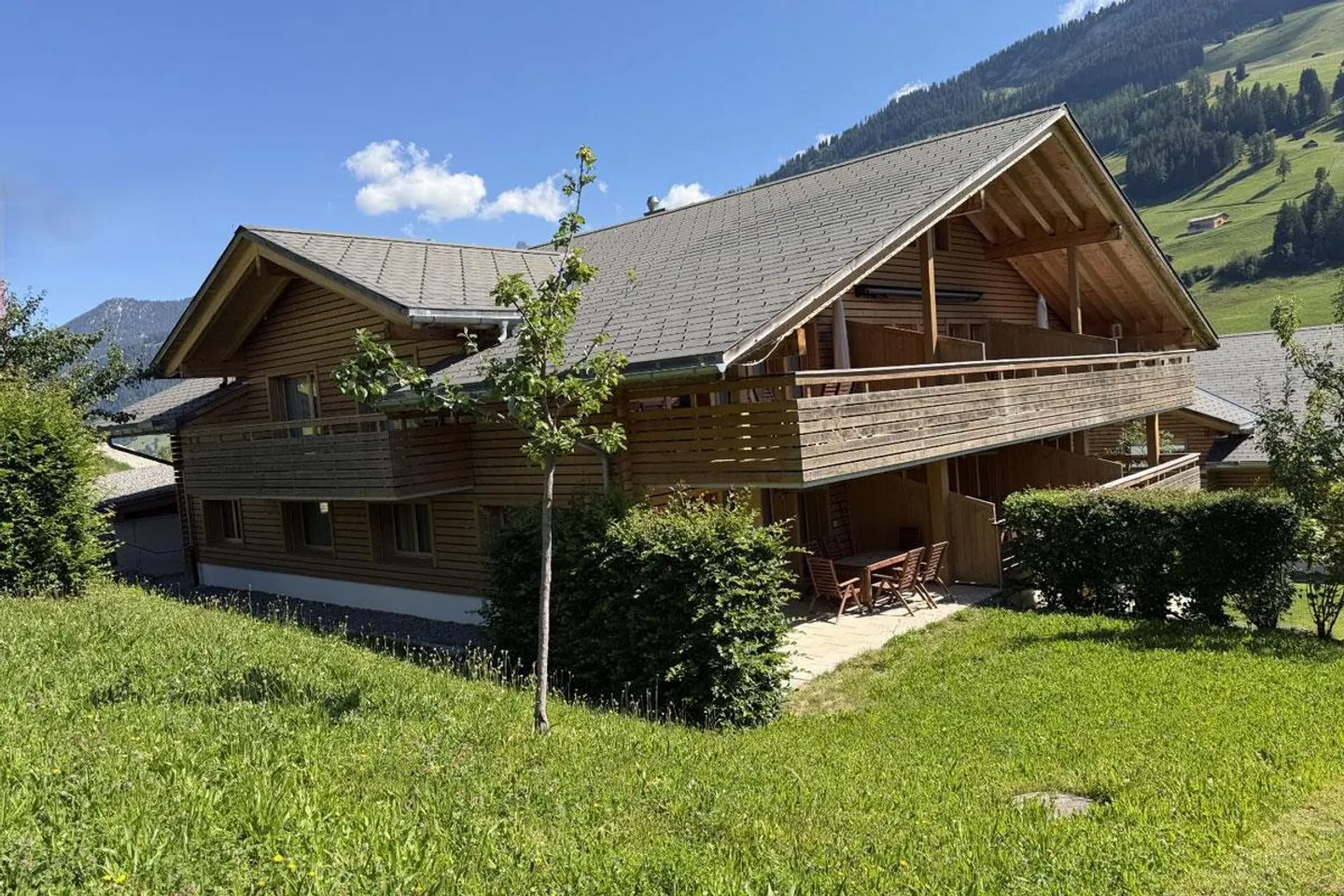 Appartamento per vacanze 3,5 locali con vista sulle montagne - Foto 1 di 12