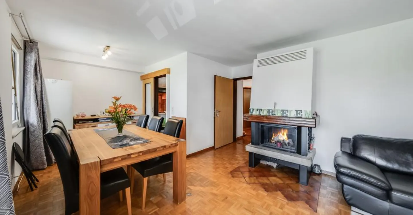 WOHNUNG - ZENTRAL - BALKON UND PARKPLATZ - EXKLUSIV - Foto 1 von 10