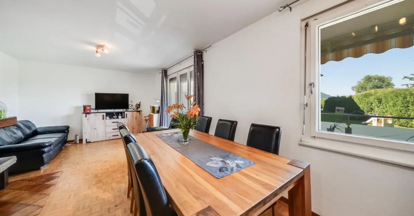 WOHNUNG - ZENTRAL - BALKON UND PARKPLATZ - EXKLUSIV - Foto 4 von 10