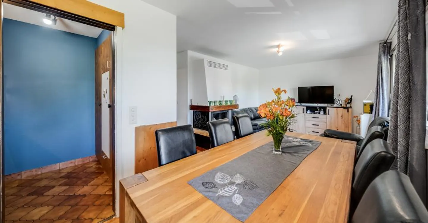 WOHNUNG - ZENTRAL - BALKON UND PARKPLATZ - EXKLUSIV - Foto 5 von 10