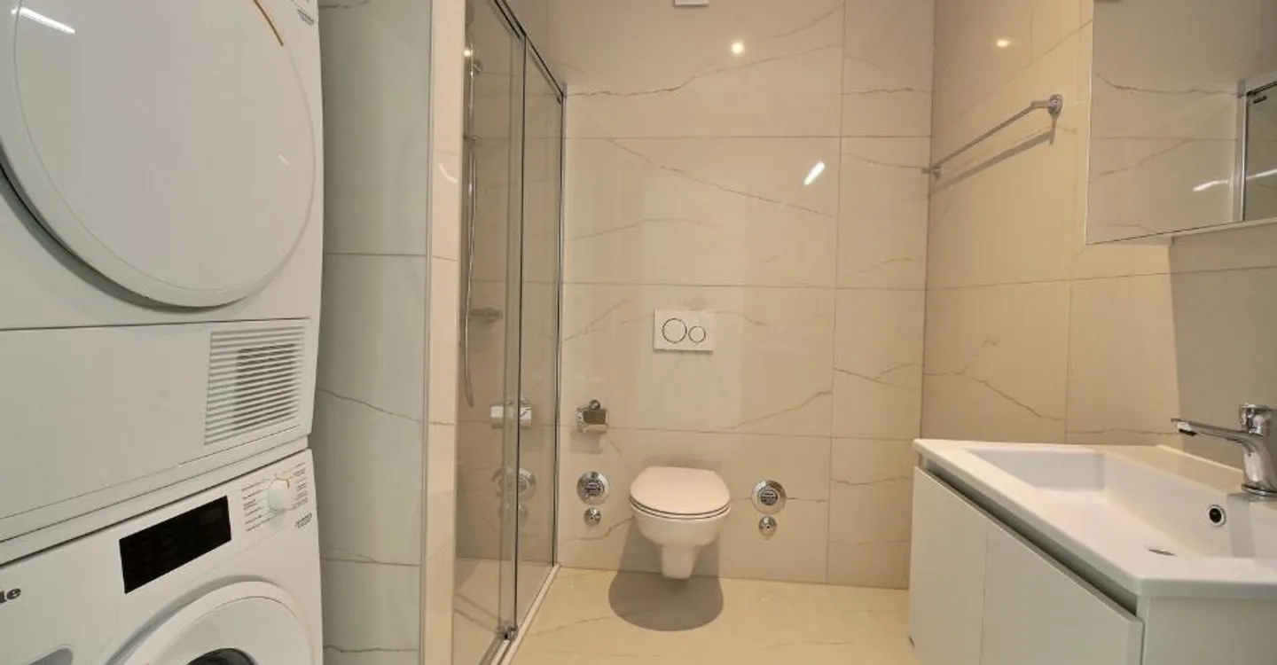 Attico di 4,5 stanze con vista libera! - Foto 5 di 9