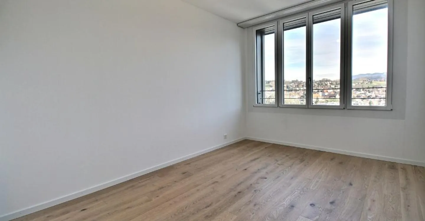 Attico di 4,5 stanze con vista libera! - Foto 7 di 9