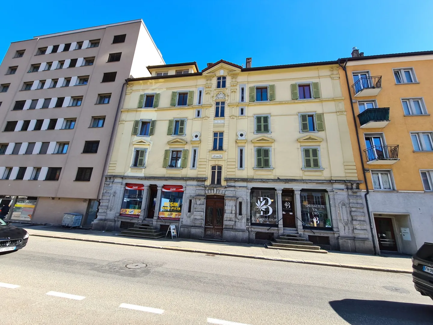 Residential building for sale - Photo 2 of 4