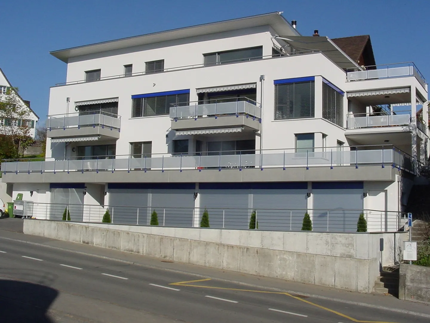 Sonnige 2 1/2 Zimmer-Wohnung im 1. OG mit grosszügiger Terrasse - Foto 25 von 25