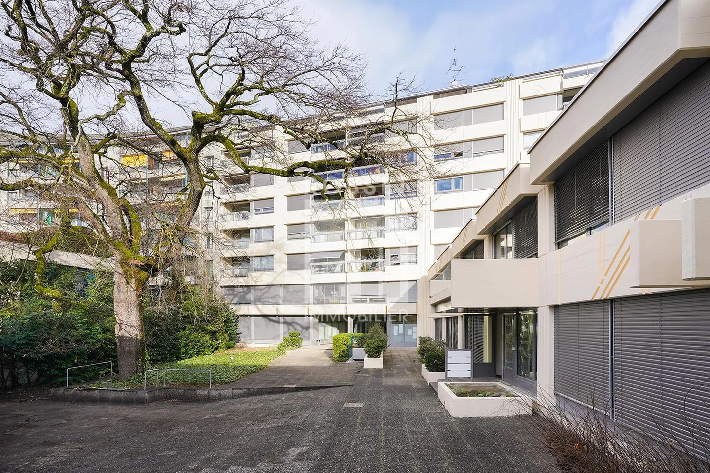 Emplacement de parking en sous-sol - Photo 2 sur 4