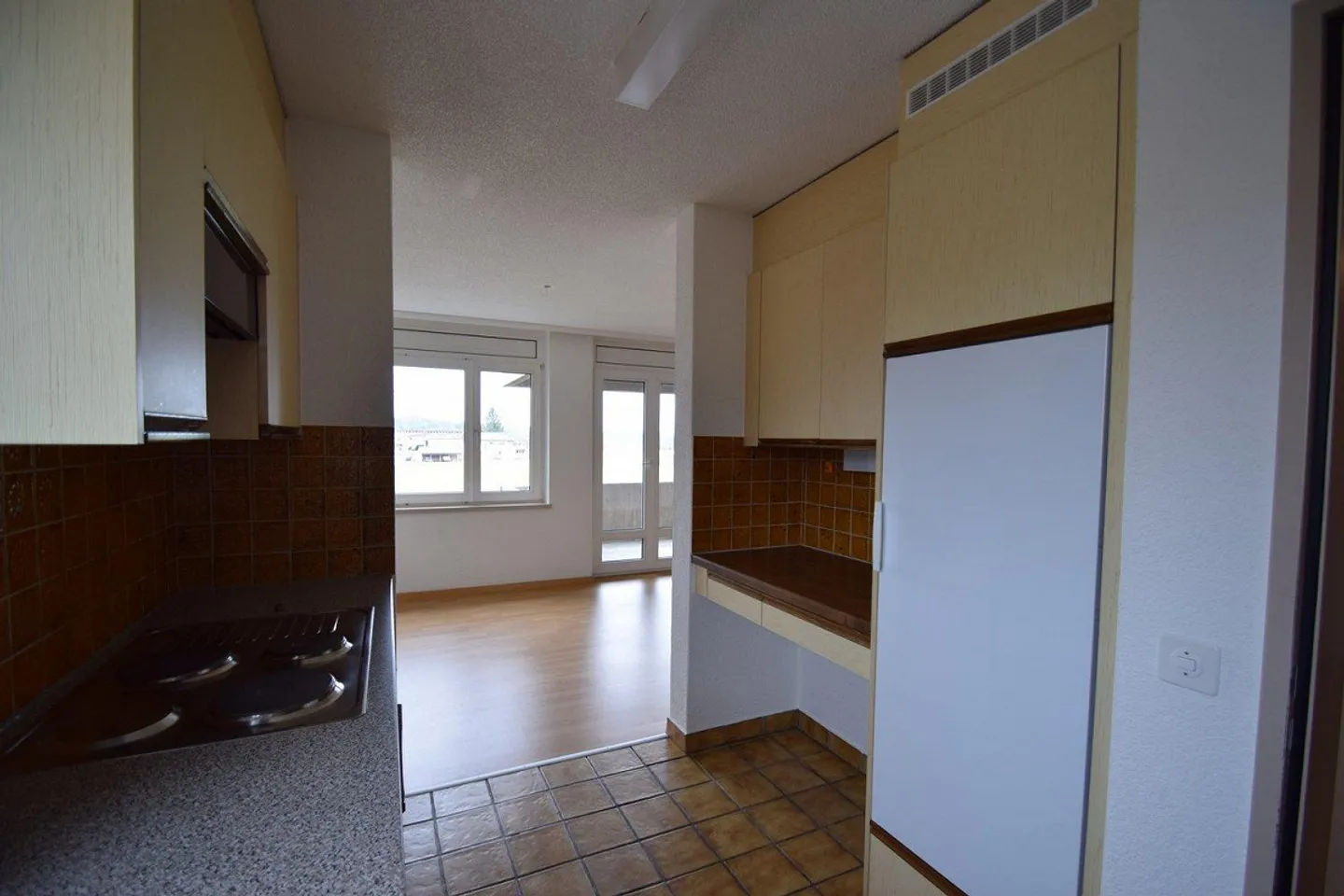 Appartamento affascinante 3.5 locali con balcone e bella vista a Wie... - Foto 5 di 13