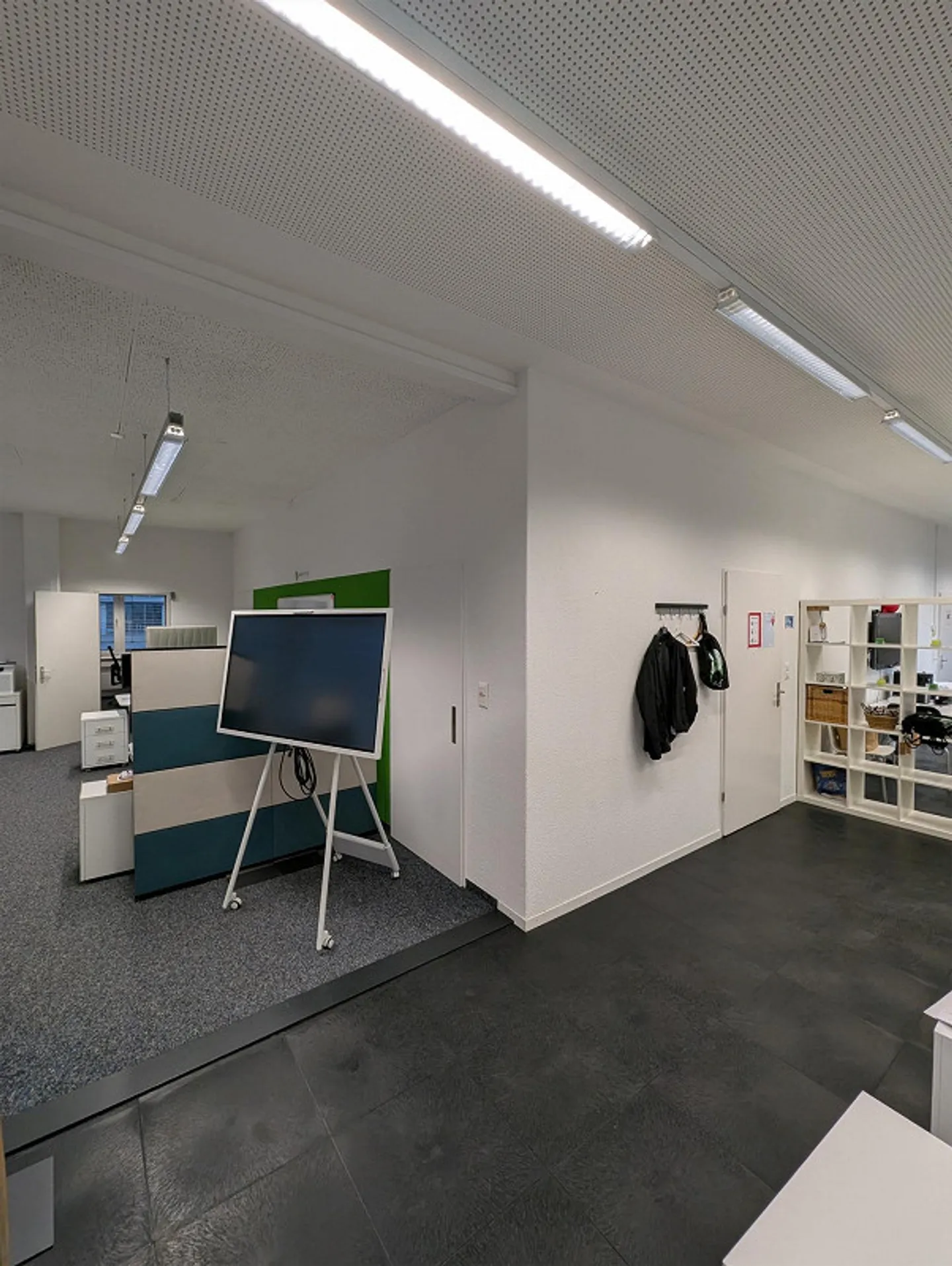 Votre nouvelle adresse de bureau au cœur de Bienne ! - Photo 5 sur 7
