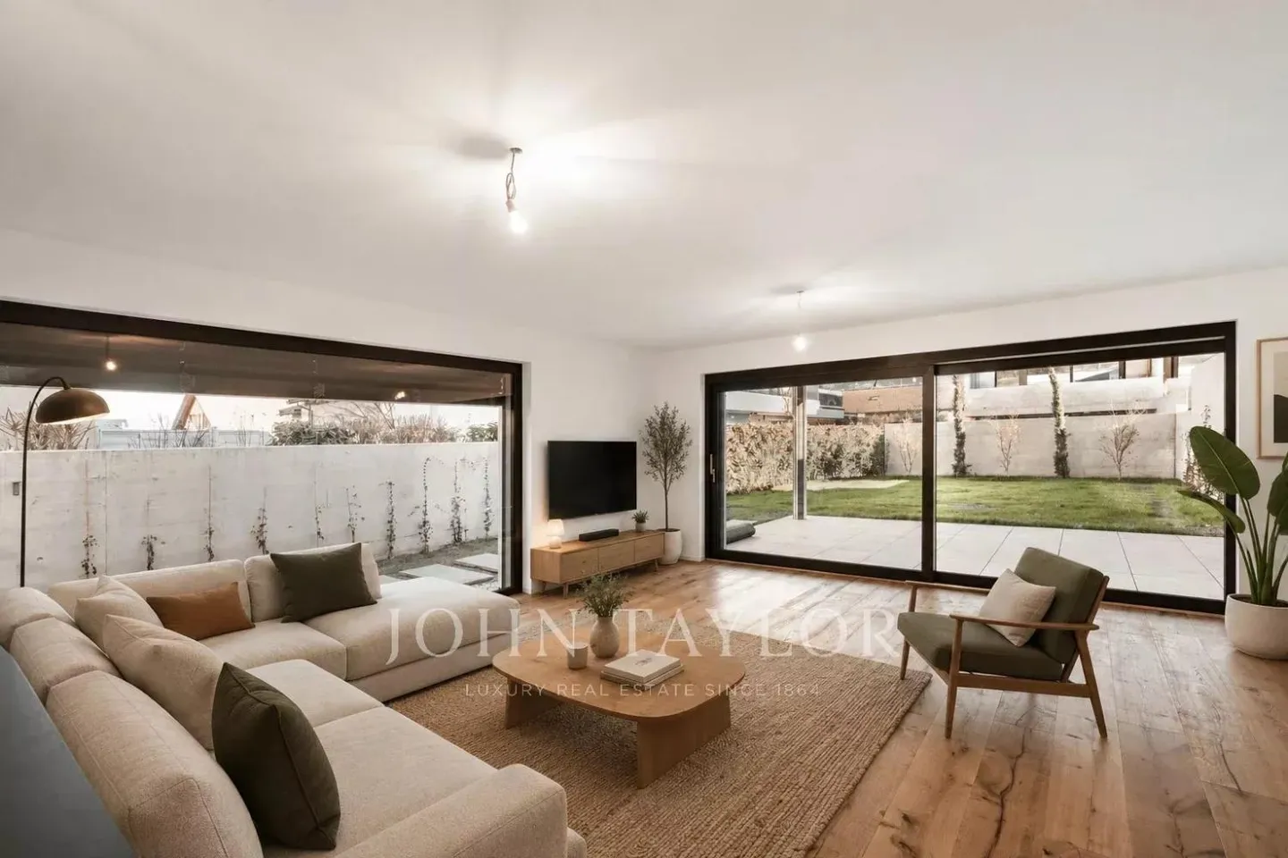 Villa de Luxe avec Finitions Personnalisées - Photo 2 sur 9