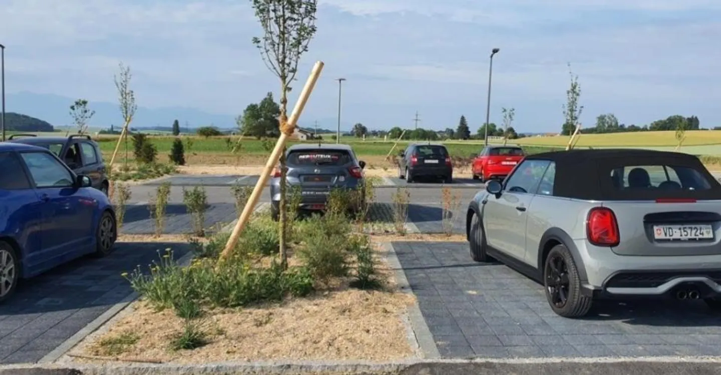 Parcheggi esterni in affitto - Foto 1 di 2