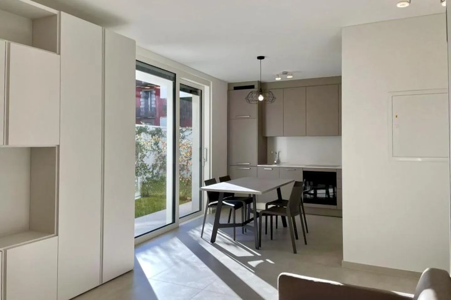 Newly built apartment with private garden - Photo 3 of 12