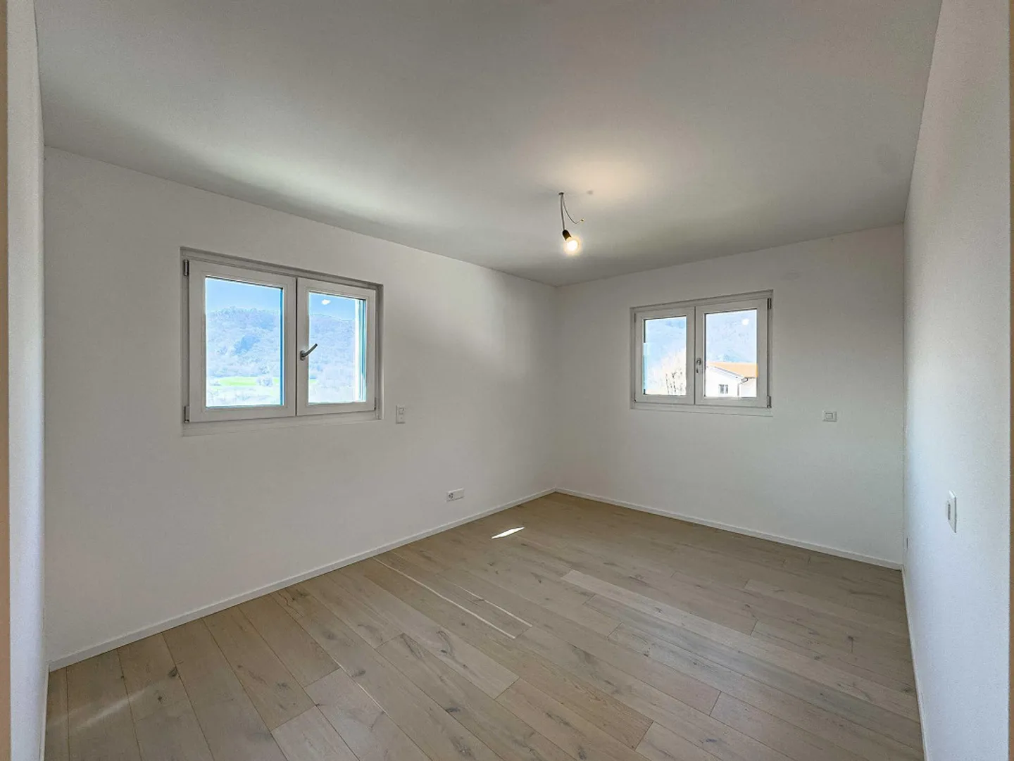 6,5-Zimmer-Wohnung mit Garten und Hobbyraum in Mendrisio - Foto 3 von 12