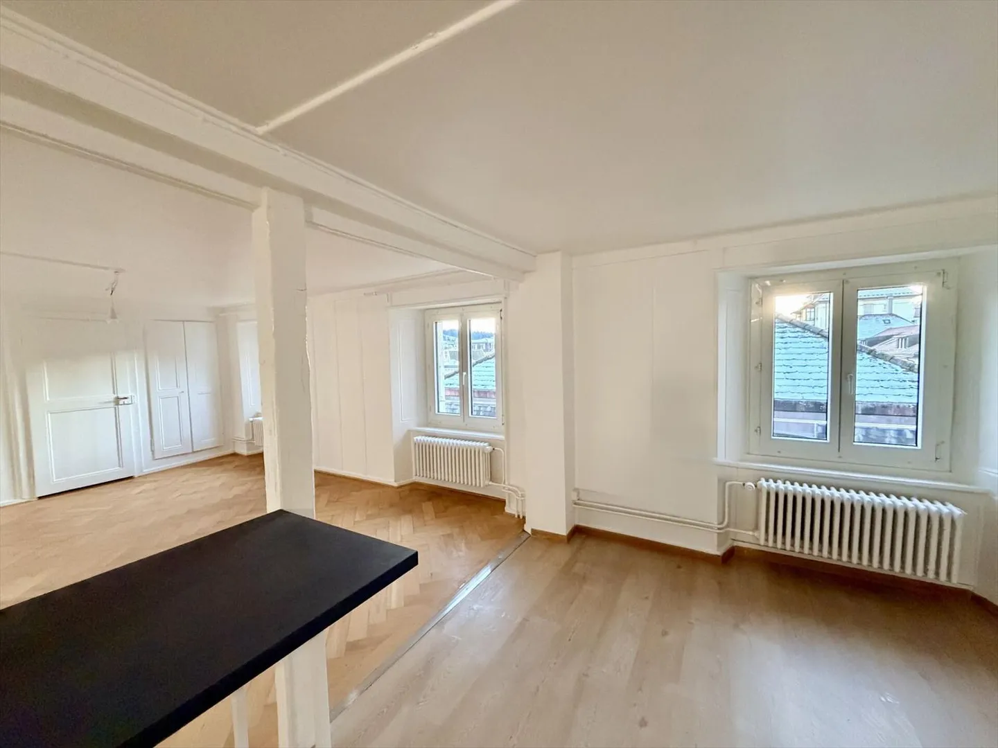 Rénové! Appartement de 3,5 pièces sous le toit - Photo 1 sur 4