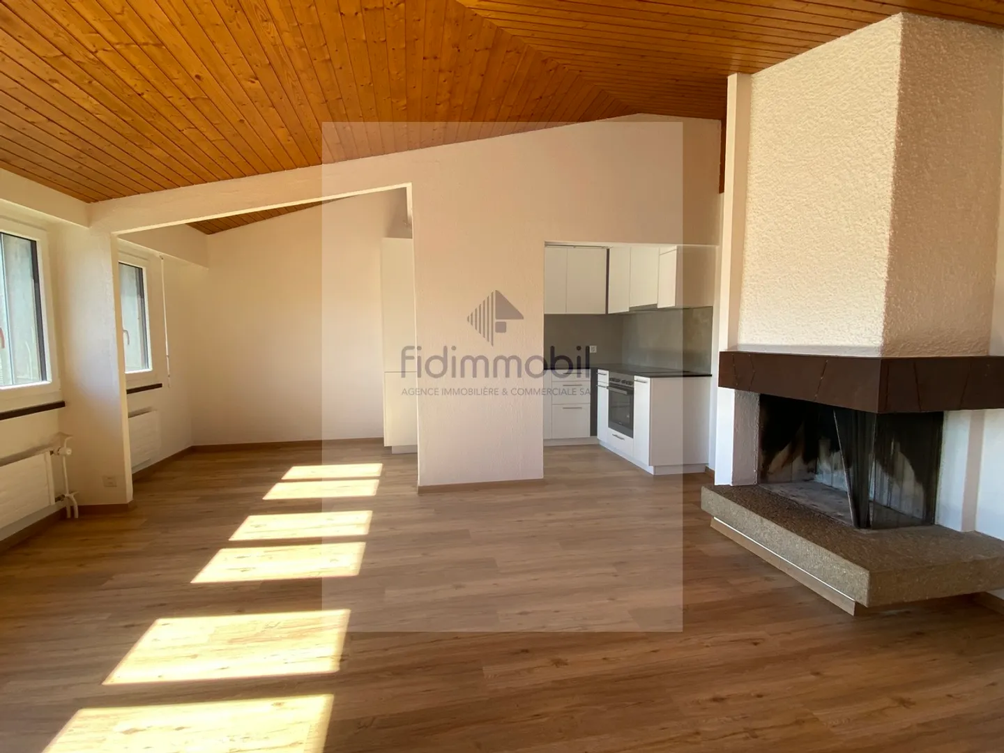 Appartement 4.5 pièces rénové - Photo 1 sur 15