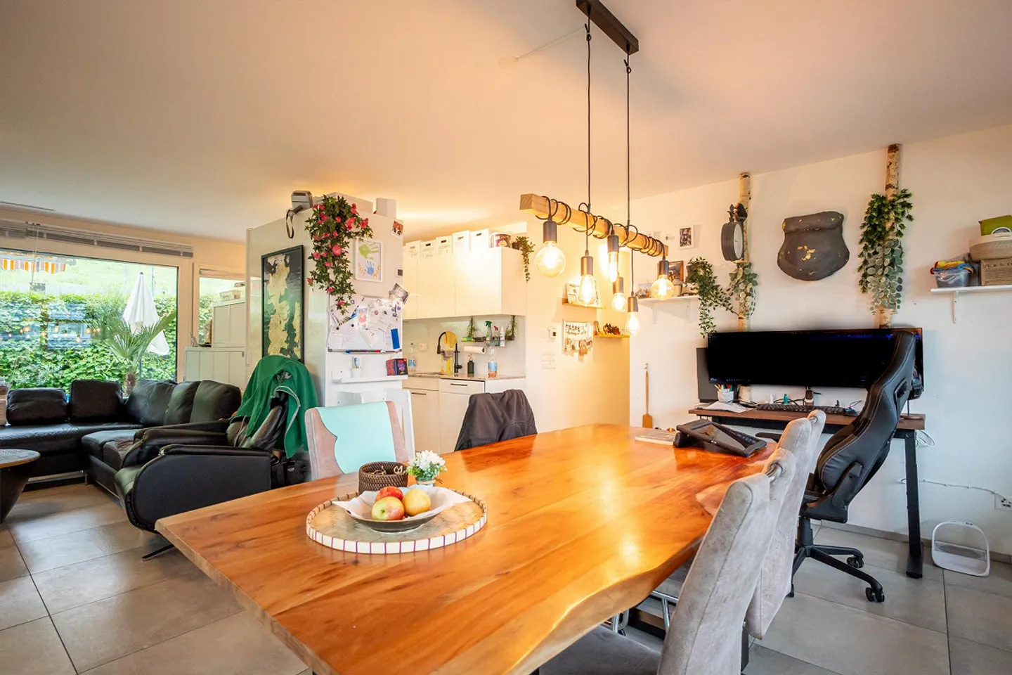 Moderne 3.5-Zimmerwohnung mit Balkon und Garten in Toffen zu verkaufen - Foto 2 von 16