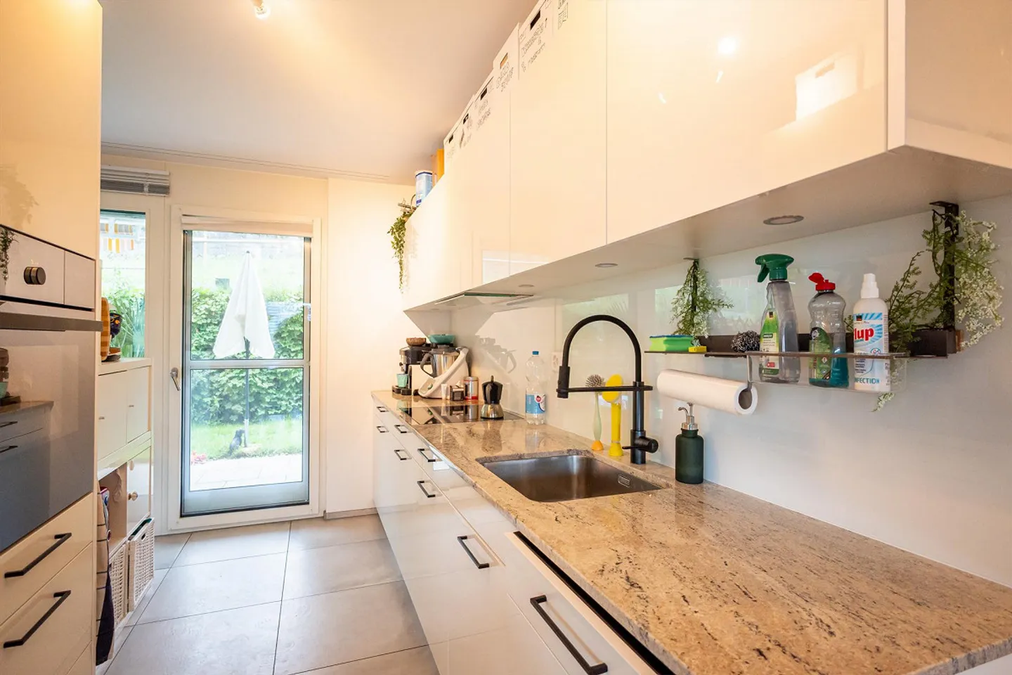 Moderne 3.5-Zimmerwohnung mit Balkon und Garten in Toffen zu verkaufen - Foto 4 von 16