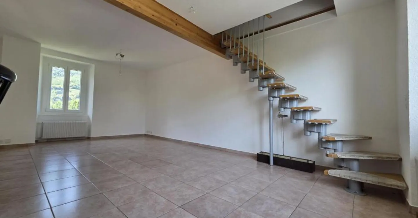 Appartement Duplex Spacieux à Saxon - Photo 2 sur 10