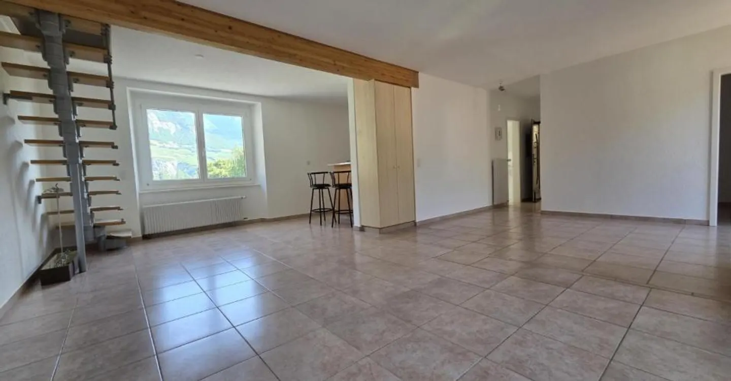 Appartement Duplex Spacieux à Saxon - Photo 4 sur 10